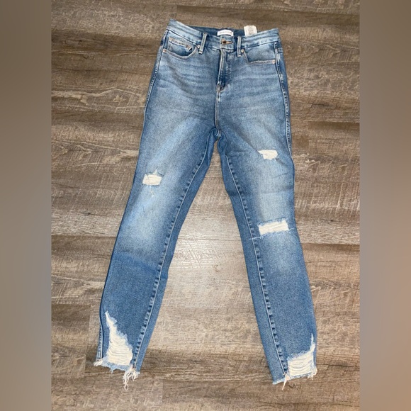 Good American Good Curve distressed ankle jeans NWOT - Picture 14 of 15